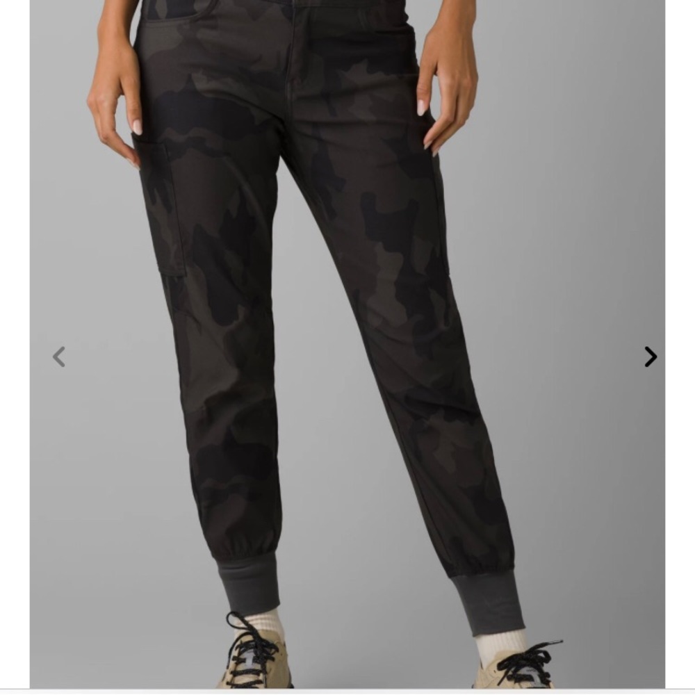 Prana Halle Jogger II women’s size 8 charcoal camo